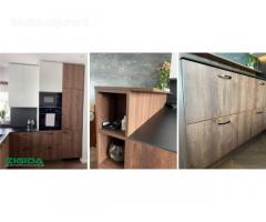 Medžio imitacijos virtuvės baldai